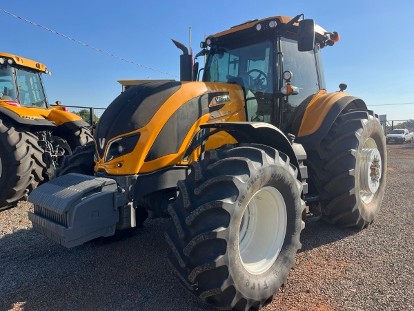 Trator Valtra T230 CVT ano 2022