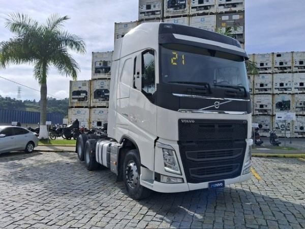 Caminhão Volvo FH420 ano 2021