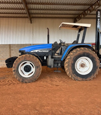 Trator New Holland TM 150 ano 2003