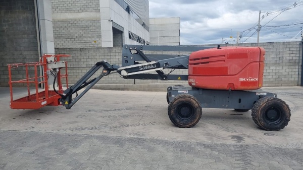 Plataforma SKYJACK SJ46AJ+ ano 2018 - SJ46AJ+ - Máquinas para Elevação