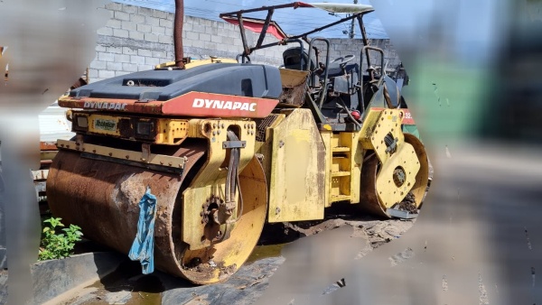 Rolo Compactador Dynapac CC324HF ano 2008