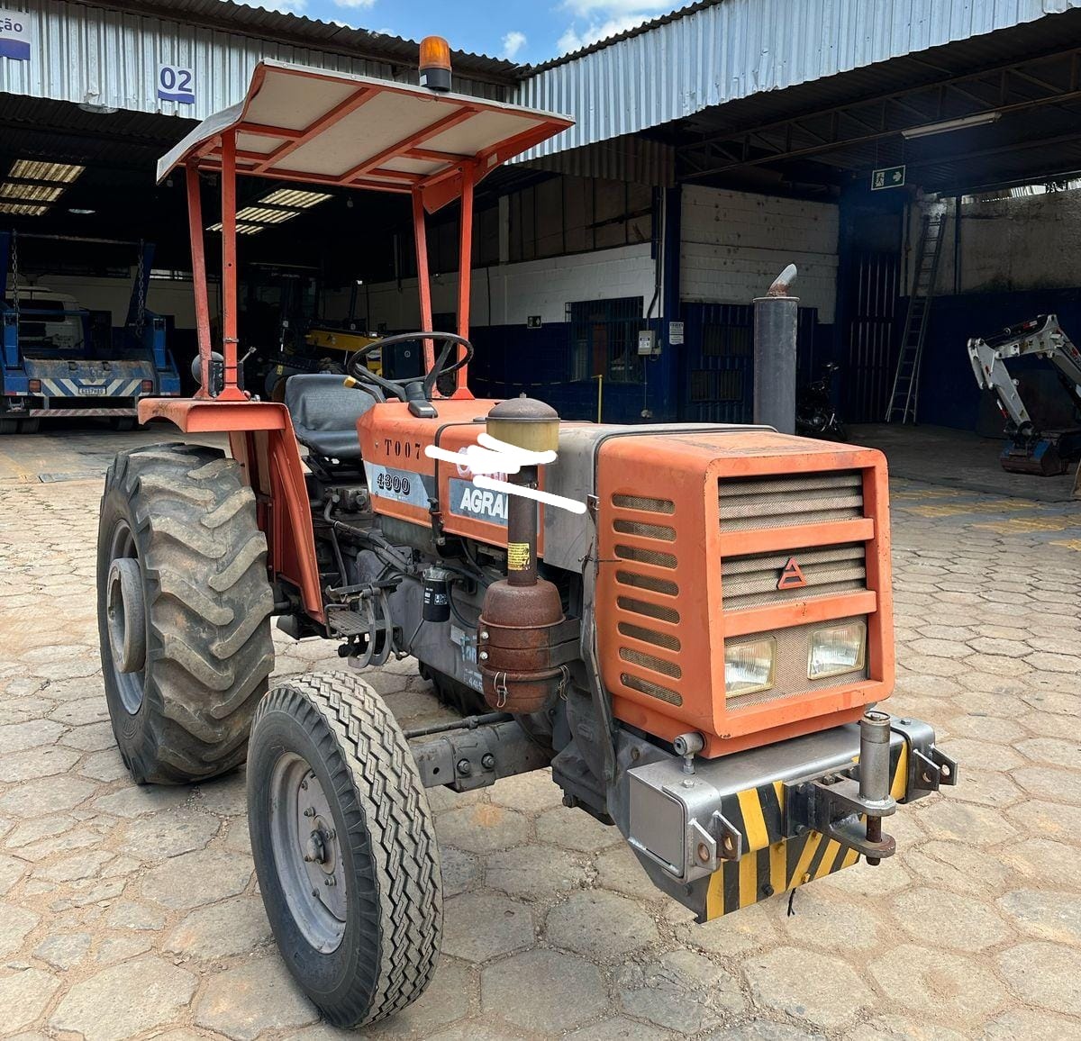 Trator Agrale BX4300 ano 1988
