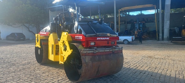 Rolo Compactador Dynapac CC324HF ano 2010