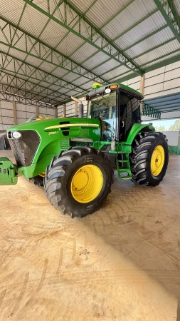 Trator John Deere 7230 J ano 2019