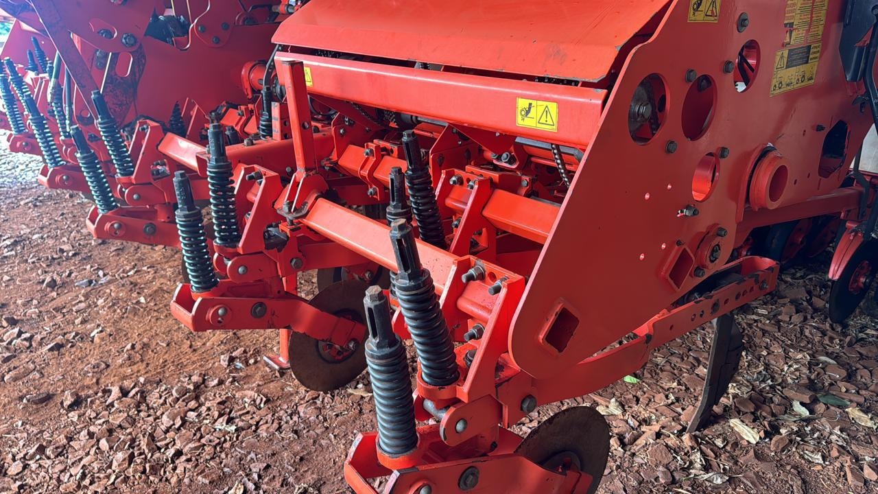 Plantadeira Kuhn PDM PV 900 ano 2011