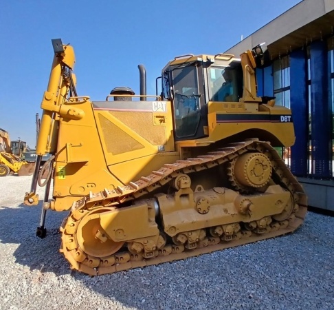 Trator de Esteira Caterpillar D8T ano 2007