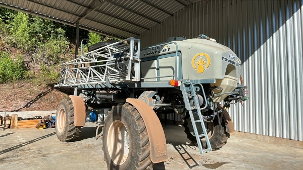 Pulverizador Autopropelido Jan Power jet ano 2011