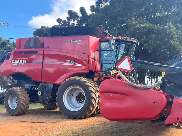 Colheitadeira Case 7250 ano 2022