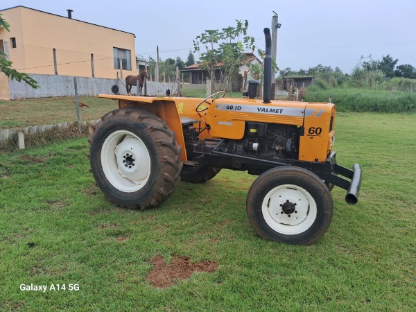 Trator Valmet 60 ID ano 1976
