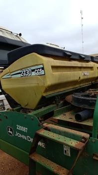 Plantadeira John Deere 2130 ano 2014