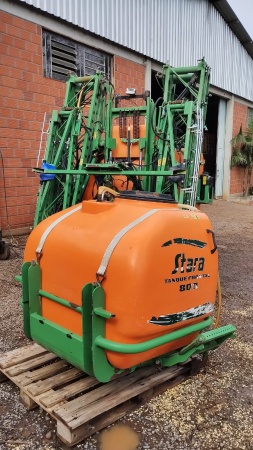 Pulverizador Stara Titan 1200 ano 2011