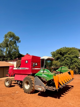 Colheitadeira Massey Ferguson 5650 ano 2012