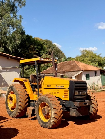 Trator Valmet 1280 ano 1993