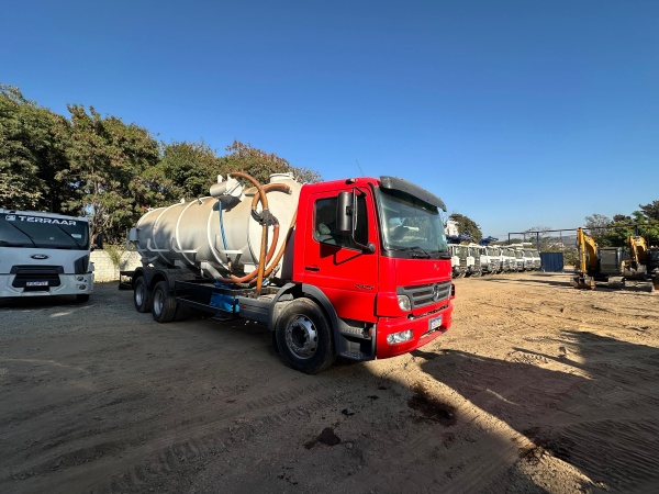 Caminhão Mercedes Benz Atego 2425 ano 2011 - Atego 2425 - Caminhões e Carretas