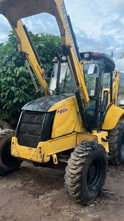 Retroescavadeira New Holland LB 90 ano 2012