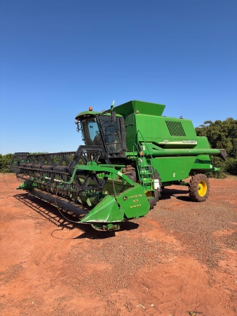 Colheitadeira John Deere 1550 ano 2004