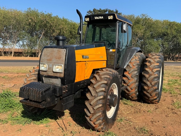 Trator Valtra BH 180 ano 2007
