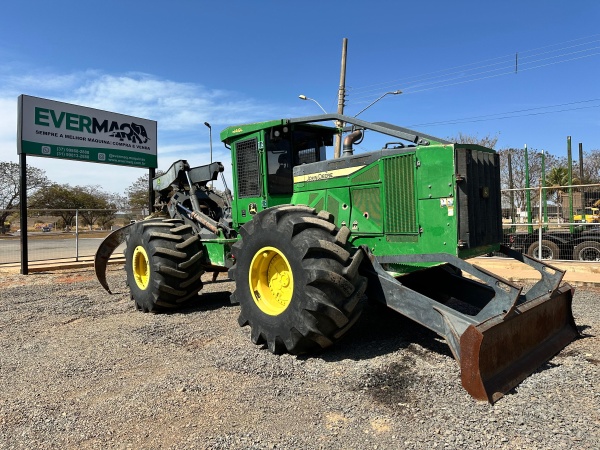 Skidder John Deere 848H ano 2018