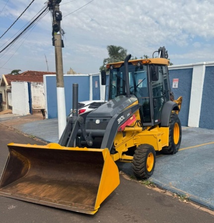 Retroescavadeira John Deere 310L ano 2019