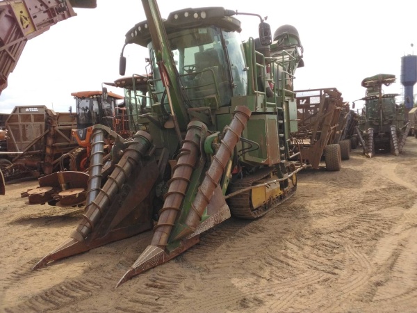 Colheitadeira John Deere CH570 ano 2020