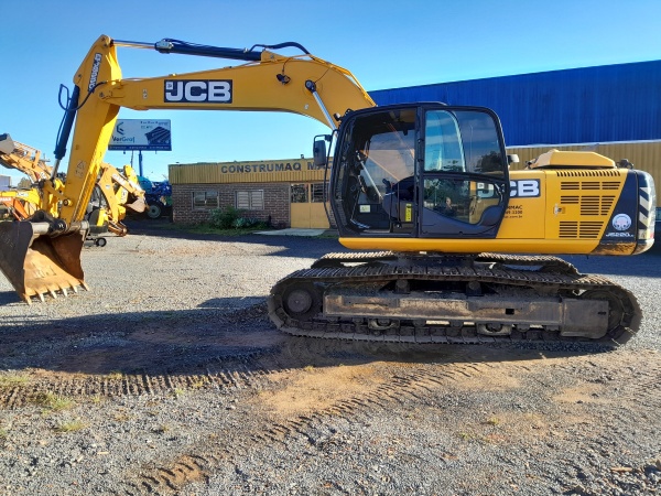Escavadeira JCB JS220LC ano 2020