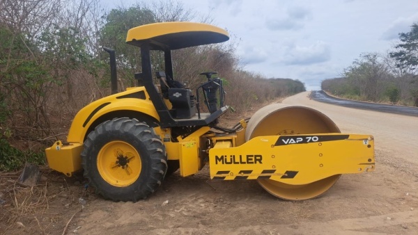Rolo Compactador Müller VAP70 ano 2010