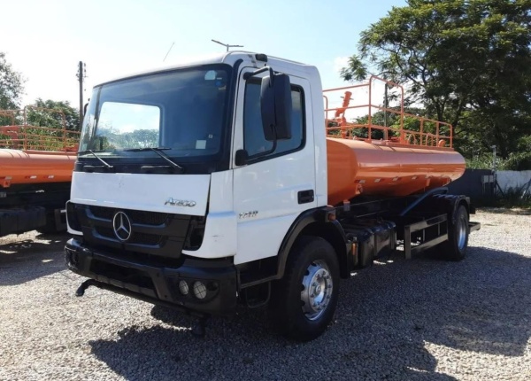 Caminhão Mercedes Benz Atego 1719 ano 2022