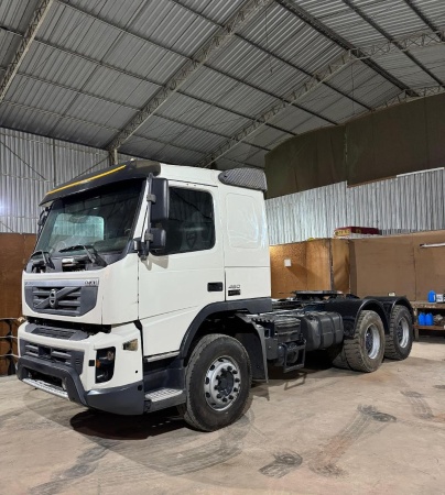 Caminhão Volvo FMX 480 ano 2011