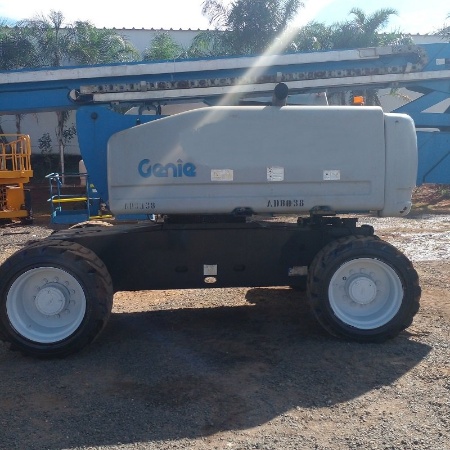 Plataforma Genie  Z-80/60  ano 2015