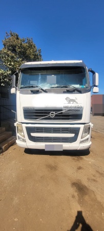 Caminhão Volvo FH460 ano 2014