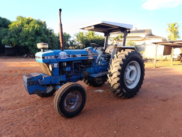 Trator Ford 6610 ano 1989