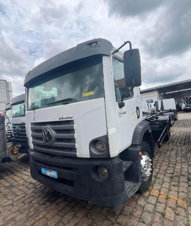 Caminhão Volkswagen Constellation 24.280 ano 2019 - Constellation 24.280 - Caminhões e Carretas