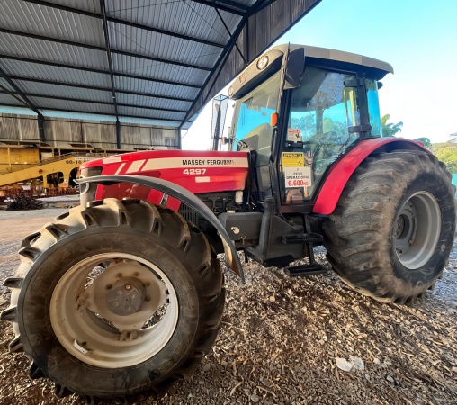 Trator Massey Ferguson MF 4297 ano 2013