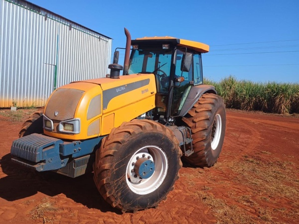 Trator Valtra BH 180 ano 2012