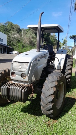 Trator Agrale 5085.4 ano 2010