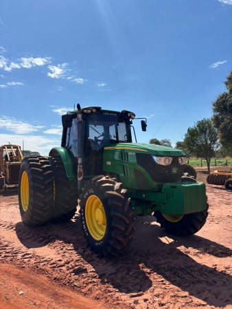 Trator John Deere 6150M ano 2021