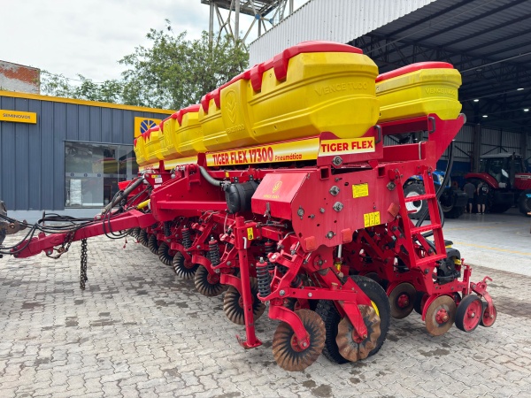 Plantadeira Vence Tudo Tiger Flex 17300 ano 2020