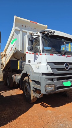 Caminhão Mercedes Benz AXOR 4144 ano 2014 - AXOR 4144 - Caminhões e Carretas