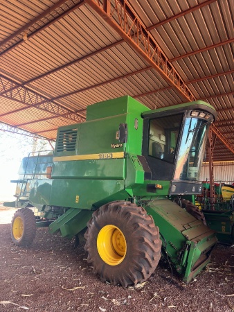 Colheitadeira John Deere 1185 ano 2001