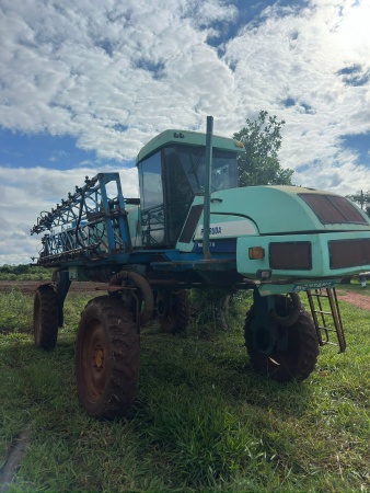 Pulverizador Autopropelido Montana Parruda MA3027 ano 2004