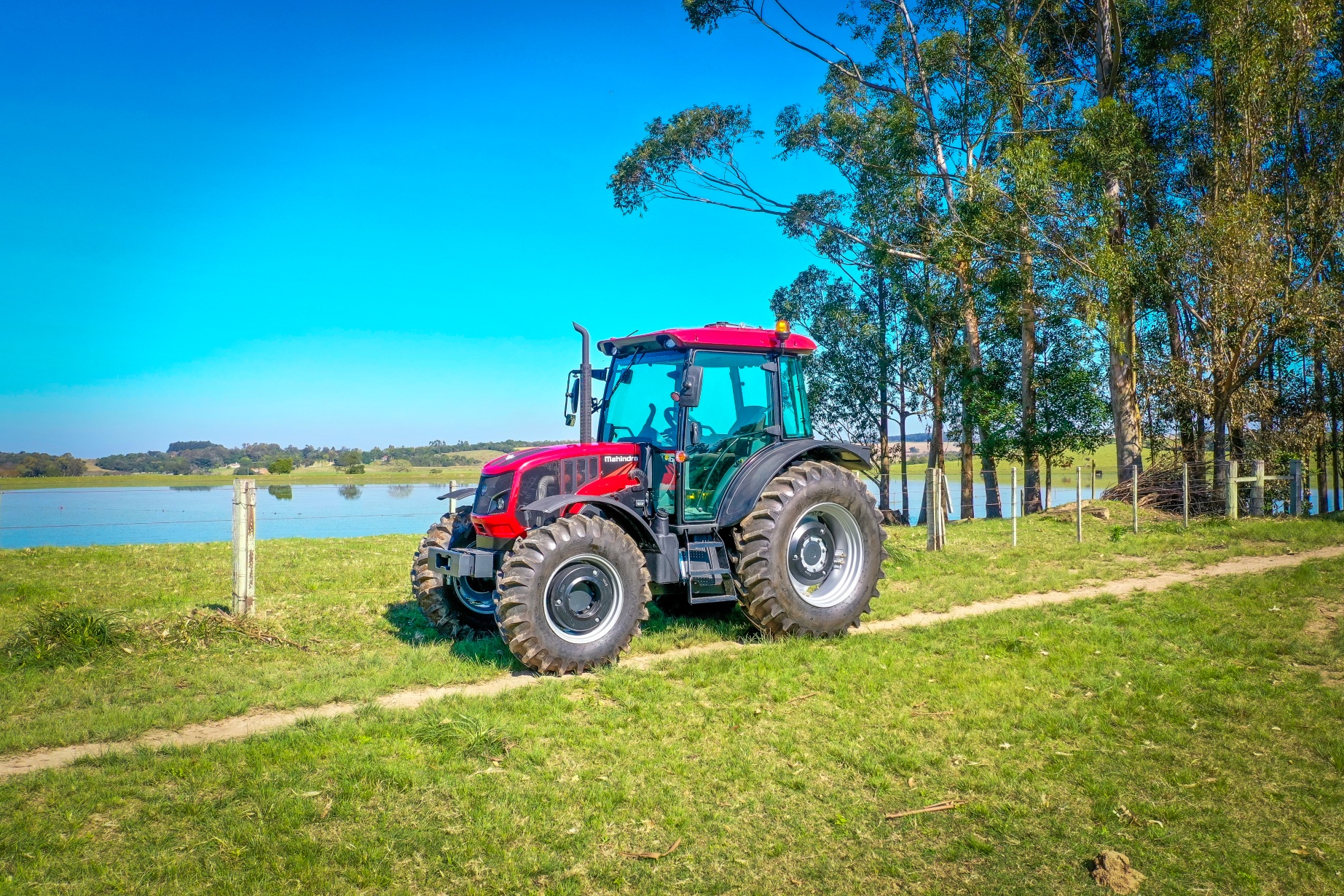 Trator Mahindra 8110 ano 2025