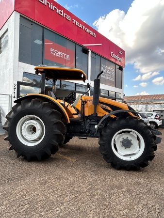 Trator Valtra A114 ano 2017