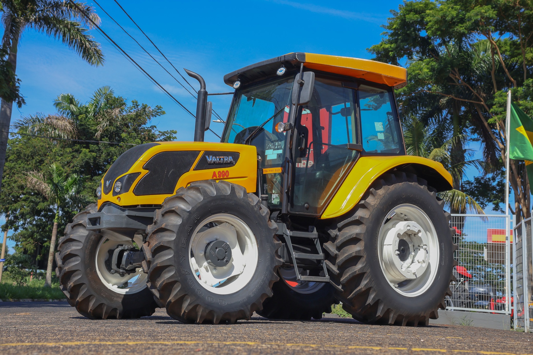Trator Valtra A990R ano 2019