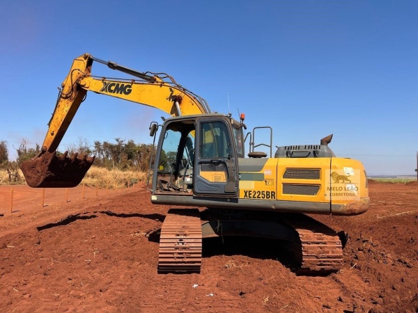 Escavadeira XCMG XE225BR ano 2023