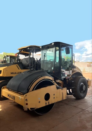 Rolo Compactador Müller VAP55 ano 2023
