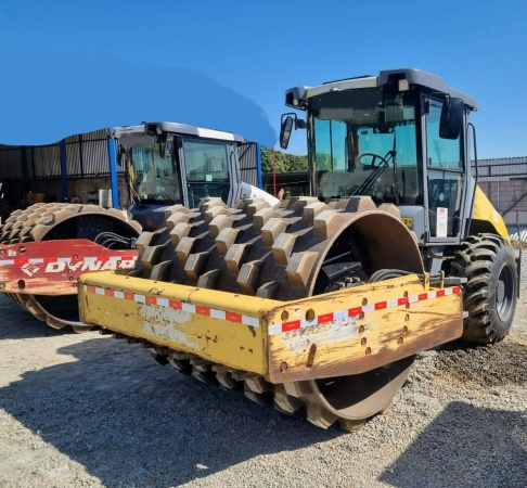 Rolo Compactador Dynapac CA250 ano 2014