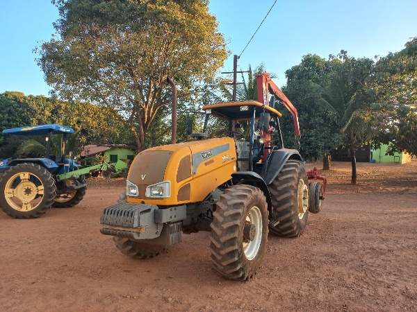Trator Valtra BM125i ano 2014