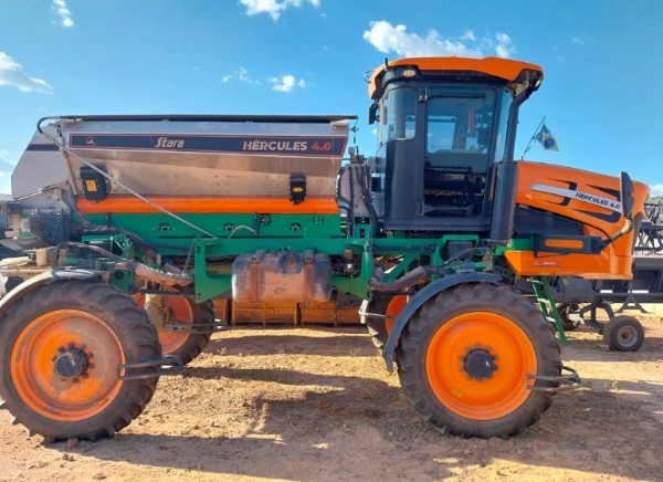 Distribuidor Autopropelido Stara Hércules 4.0 ano 2023 - Hércules 4.0 - Máquinas Agrícolas