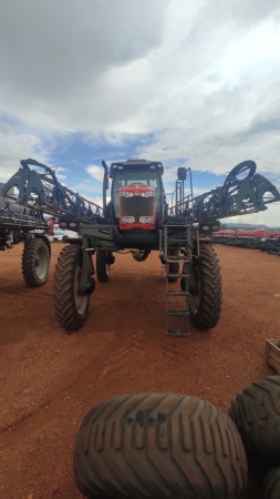 Pulverizador Autopropelido Massey Ferguson 530R ano 2023