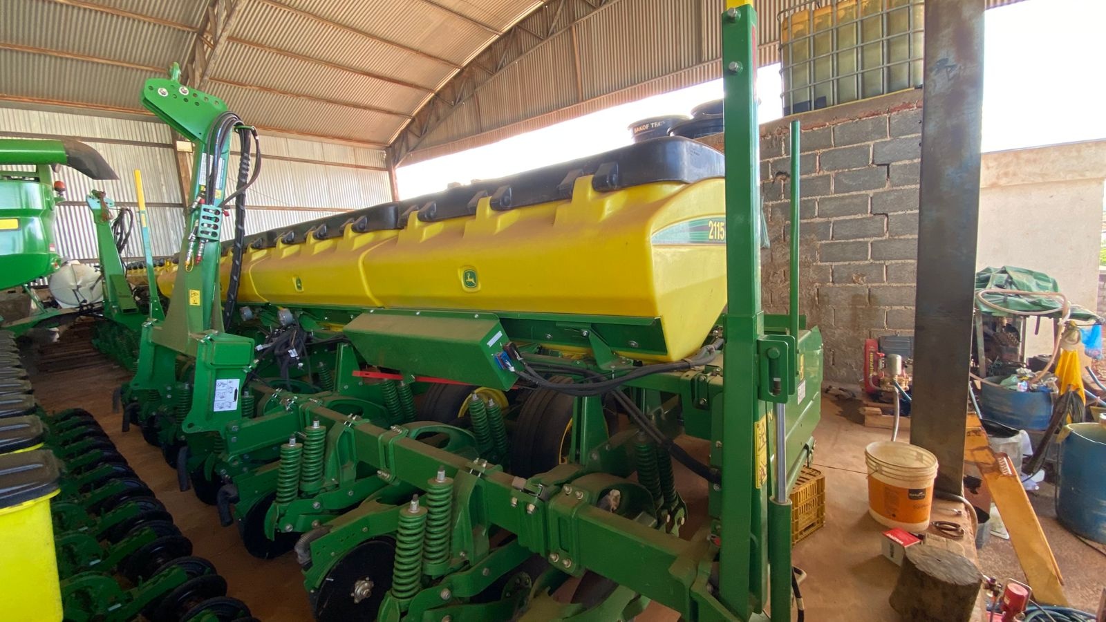 Plantadeira John Deere 2115 ano 2022 2022, Comprar por R$ 480000